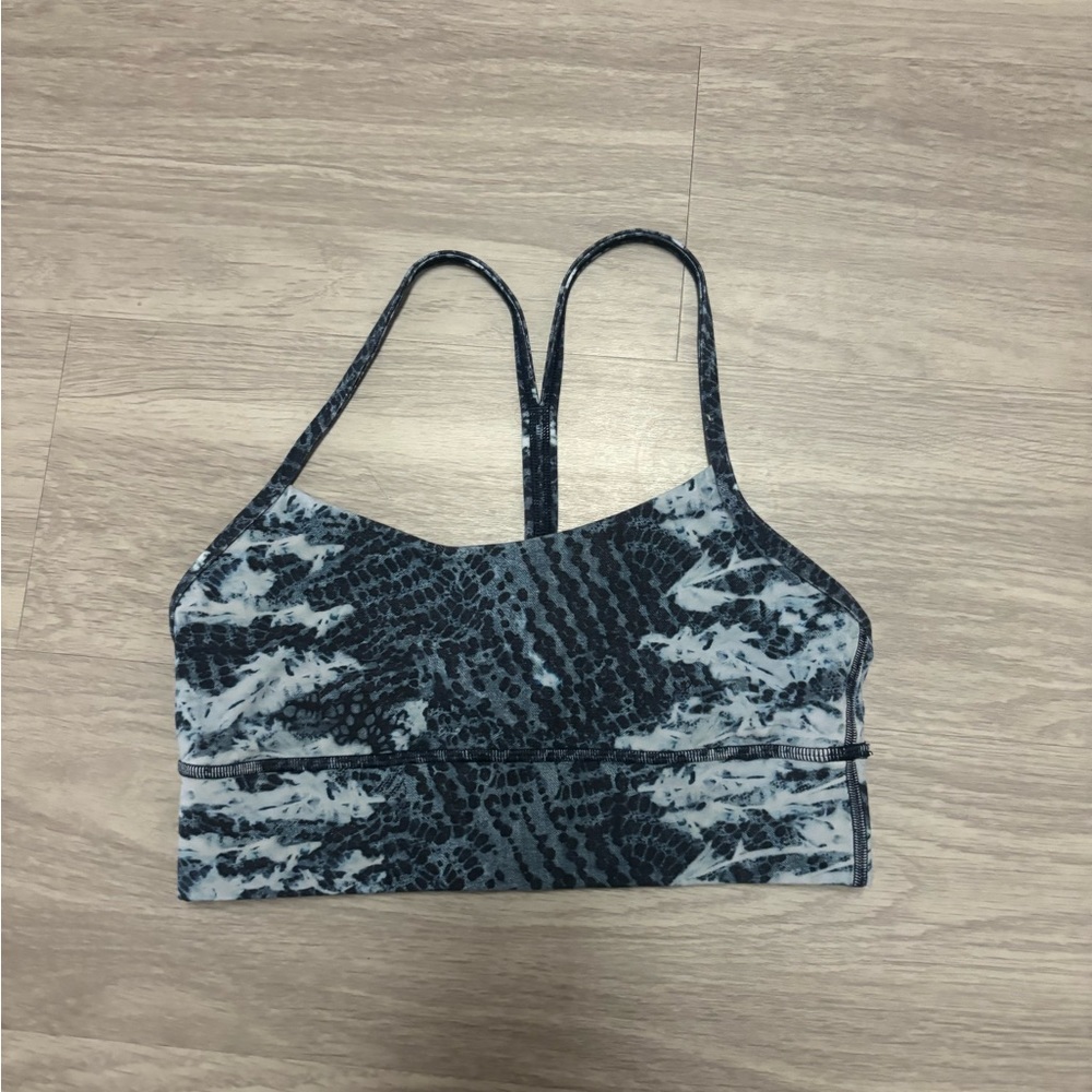 Lululemon - Picture 3 of 3